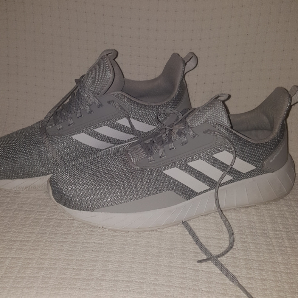 Adidas questar drive running shoes men's 10.5 US